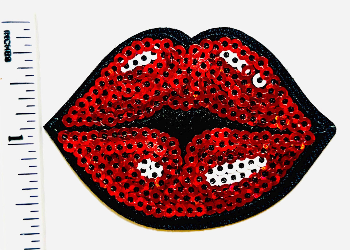 Kiss lips sequins 3”