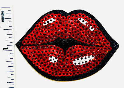 Kiss lips sequins 3”